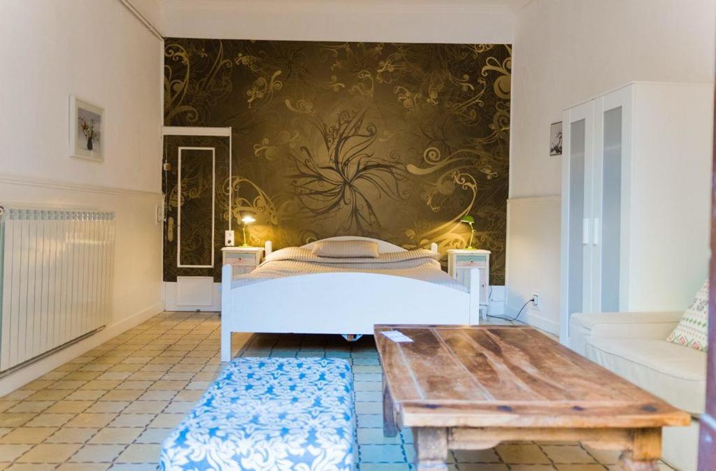 B&B Placa Bell-Lloc Жирона Экстерьер фото